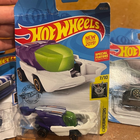 2017-2018 Hot Wheels Assorted Toy Cars Set - Picture 5 of 5